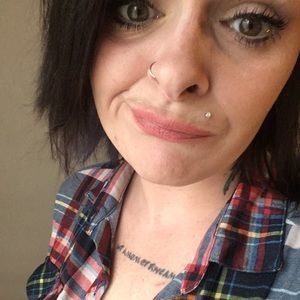 Meet your Posher, Candace